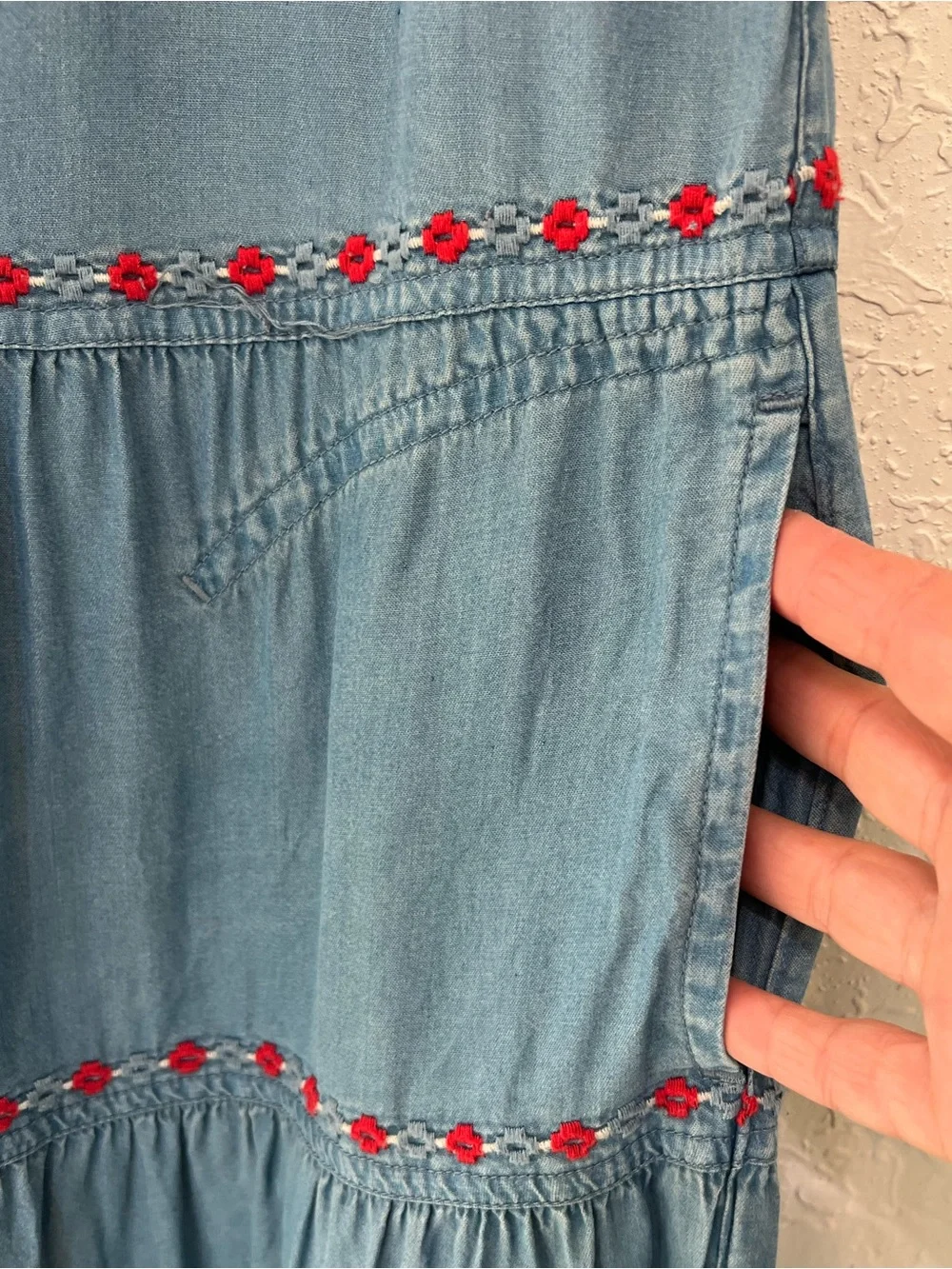 John Mark Chambray Tiered Embroidered Sleeveless Dress Medium - Picture 3 of 10